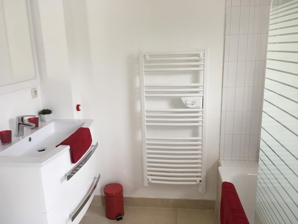 Chambres D'Hotes Des Tours A La Rochelle Λα Ροσέλ Εξωτερικό φωτογραφία